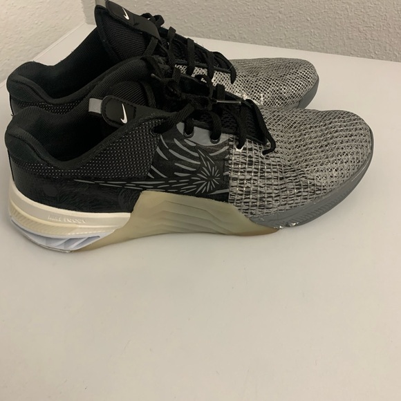 Nike Metcon 8s Mens Size 12 Good used condition - Picture 4 of 5